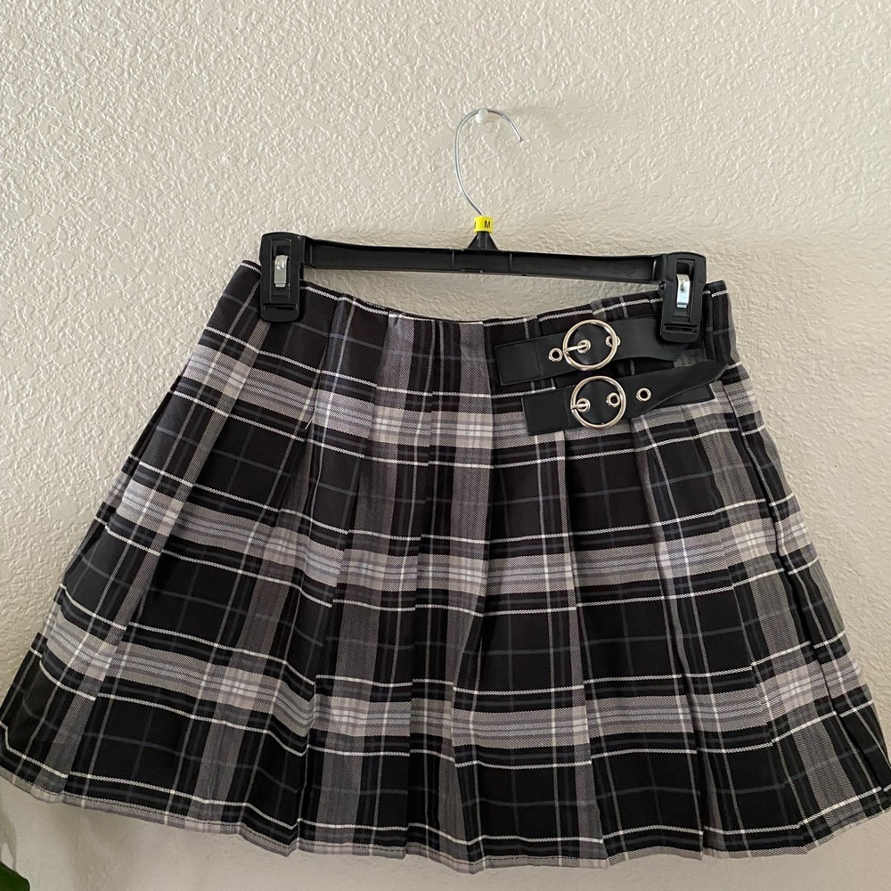 Forever 21 Black and Gray Plaid Mini Skirt